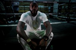 Wilder pertahankan  gelar kelas berat WBC setelah pukul KO Ortiz
