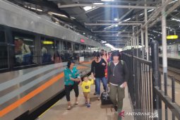 PT KAI Daop 2 siapkan kereta api tambahan untuk Natal dan Tahun Baru