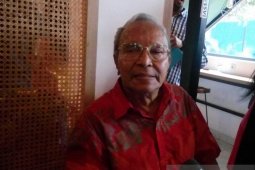 Penyanyi legendaris  Bob Tutupoly tutup usia
