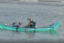 Nelayan ditemukan selamat setelah mengapung 14 jam di laut