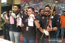 Polisi ungkap kawanan preman bersenjata tagih utang di Jelambar