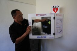 Fasilitas publik di Surabaya dilengkapi alat pacu jantung