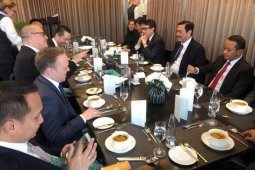 Luhut undang BMW buka pabrik mobil listrik di  Indonesia