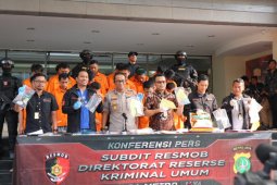 Seorang adik mencuri 3,5 ton beras dari toko kakaknya