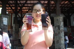 Mahasiswa Ubaya buat kreasi produk "mamin" dari bahan tanaman obat