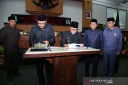 DPRD Banyuwangi sahkan APBD 2020, pendapatan daerah ditargetkan Rp3,339 triliun