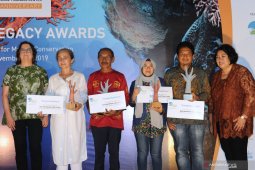 Wempie Parinussa terima penghargaan anugerah warisan laut