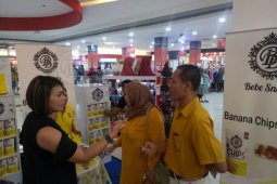 Pengusaha milenial keripik pisang lirik pasar di Kediri