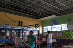 Atap gedung SD Negeri di Sumut ambruk , 36 siswa dan 1 guru tertimpa