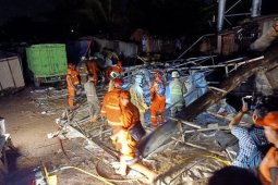 Reklame roboh lukai tukang bengkel