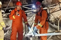 Tiang reklame di Kota Tangerang banyak berkarat sehingga bahayakan warga