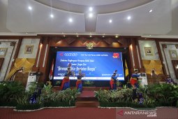 Penghargaan Perempuan Hebat Kalsel Perum LKBN Antara Kalsel