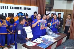 18 anggota komplotan pembobol kartu kredit ditetapkan tersangka (Video)