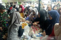 Pasar murah 'Paman Birin' diserbu warga