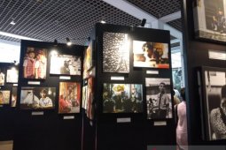 Selasar Balai Kota Jakarta jadi ruang pameran foto peringati Hari Pahlawan