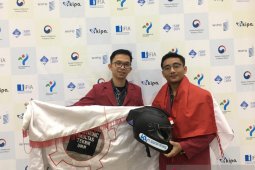 Helm pintar  mahasiswa UMM raih medali di Korsel