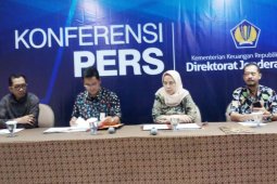 Kanwil DJP Jatim II serahkan makelar faktur pajak ke Kejari Sidoarjo
