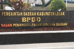 Polres Lebak evakuasi korban bencana banjir Cibeber