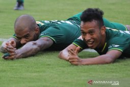 Liga 1: Aji Santoso puji penampilan pemain Persebaya usai hajar Bhayangkara