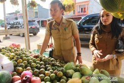 Karolin minta masyarakat tidak konsumtif jelang Natal
