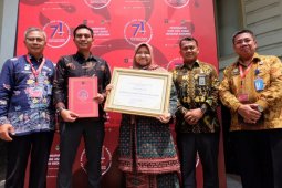 Bupati Muarojambi terima penghargaan di peringatan HAM