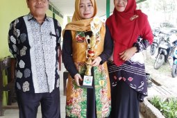 Rusmiati,  eksis tularkan pengajaran berbasis teknologi