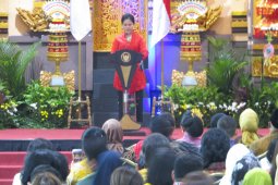 Iriana Jokowi buka bazaar amal WIC Jakarta ke-52