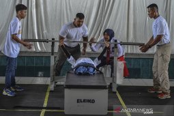 Angkat berat disabilitas