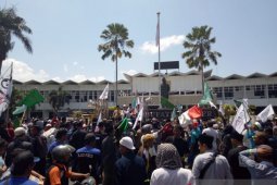 "Topi Bangsa" aksi 1212 tolak radikalisme di Jember