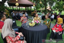 Sejumlah pimpinan daerah/lembaga belajar inovasi pelayanan publik Banyuwangi