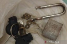 Ditinggal ke WC, N-Max dinas Kepala Desa Lumpangi dicuri