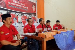 Kader PDIP diminta sosialisasikan tiga bacawali/bacawawali Surabaya 2020