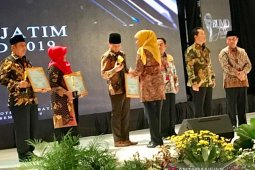 Gubernur Khofifah harapkan peran BUMD beri dampak besar ke masyarakat