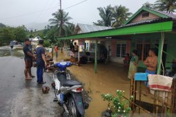 Pemkab Gorontalo Utara kerahkan personel evakuasi korban banjir Biau-Sumalata