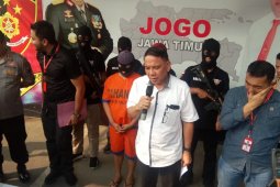 Polda Jatim bongkar prostitusi berkedok karaoke keluarga