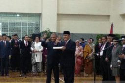 Firli Bahuri terima memori jabatan Ketua KPK dan iPad