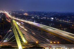Lima mobil terlibat kecelakaan beruntun di Tol Japek