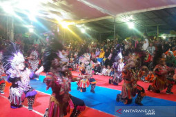 "Srawung Manggung" masyarakatkan kesenian berkearifan lokal