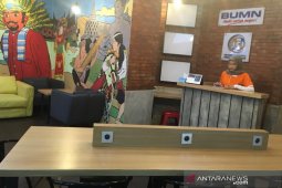CoWorking Space tempat tunggu kerja di Stasiun Gambir