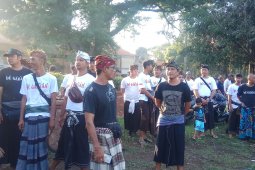 Desa Adat Denpasar tanam ribuan pohon perindang di Setra Badung