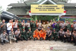Bupati Bangka pantau pos pengamanan Natal dan Tahun Baru