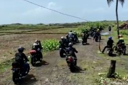 Warga pesisir berharap jalan menuju pantai selatan Cianjur segera dibangun