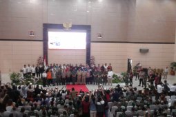 Kapolri dan Panglima TNI tatap muka dengan masyarakat Sulut di Manado