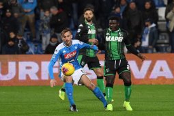 Setelah puasa kemenangan delapan laga, Napoli tundukkan Sassuolo