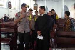 Kapolda Jabar pantau keamanan dan kunjungi Gereja Katedral Bogor
