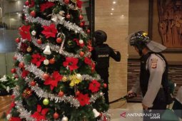 Polres Cirebon Kota dan Jibom Polda Jabar sterilisasi gereja jelang Natal