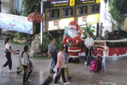 Bandara Ngurah Rai Bali dihiasi dekorasi bernuansa Natal