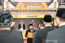 Bawaslu Kota Banjarmasin Lantik Panwascam