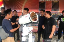 Gerhana matahari cincin perdana melintasi langit Aceh