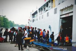 Pemerintah pertimbangkan larang mudik Lebaran cegah penyebaran COVID-19